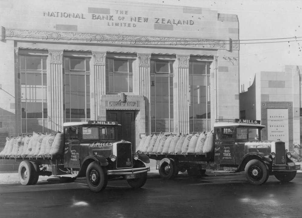 J Mills Leyland Trucks