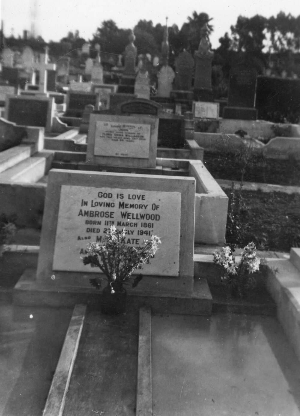 Headstone of Ambrose Wellwood