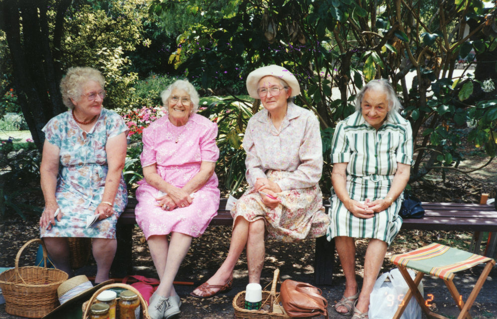 WDFF Members at Outdoor Meeting