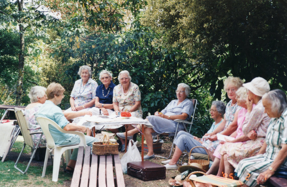 WDFF Members at Outdoor Meeting