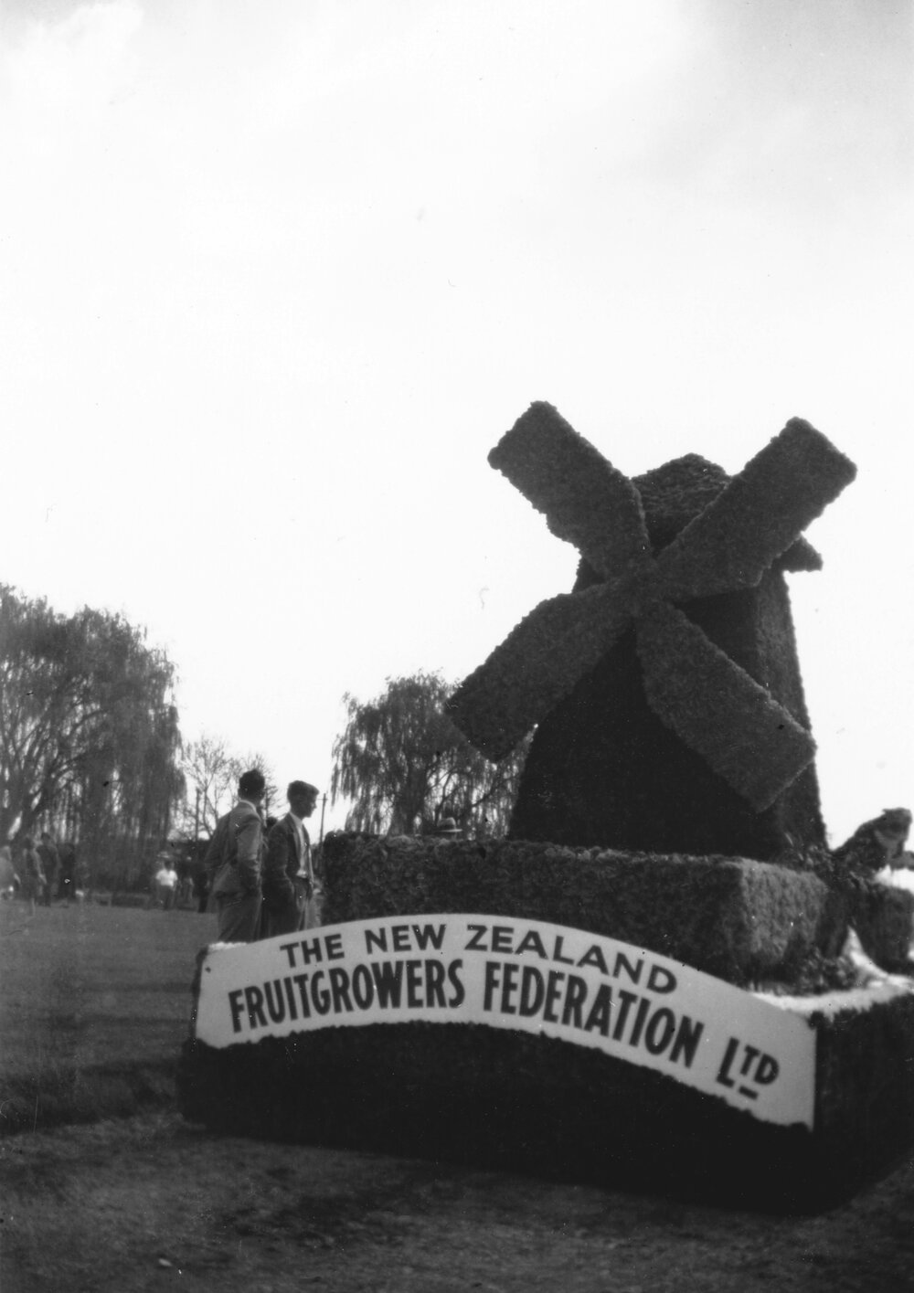 Fruitgrowers Federation Float - Hastings Blossom Festival 1952