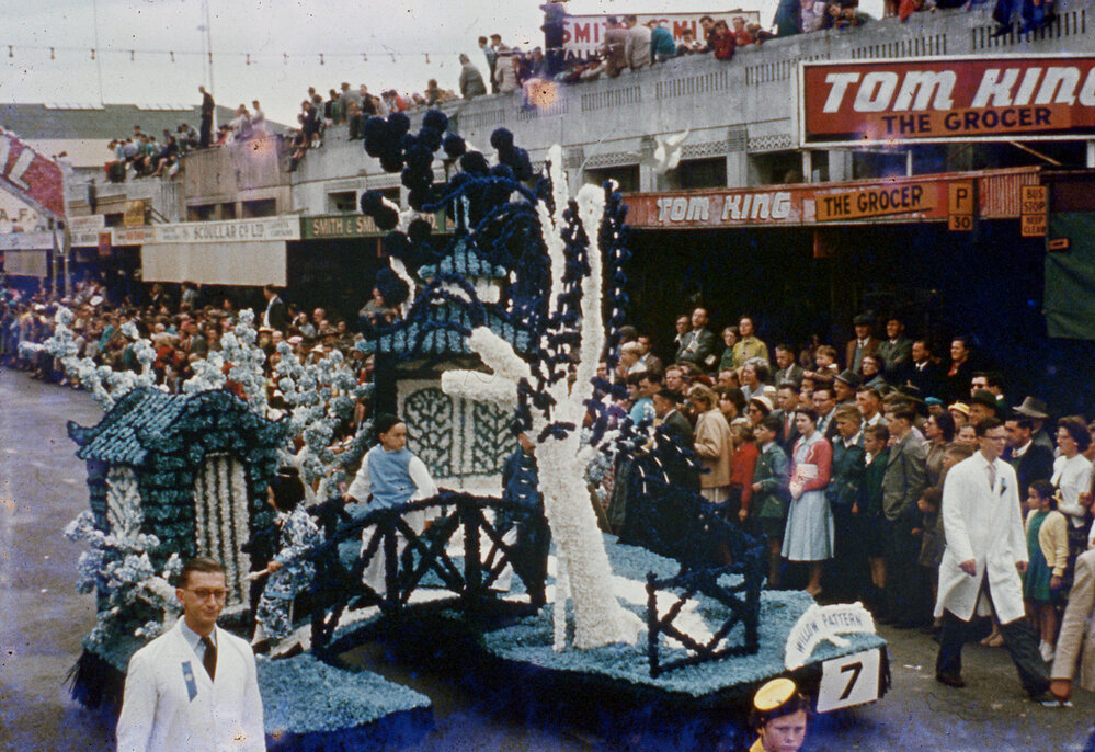 Willow Pattern Float - Blossom Festival Parade 1958