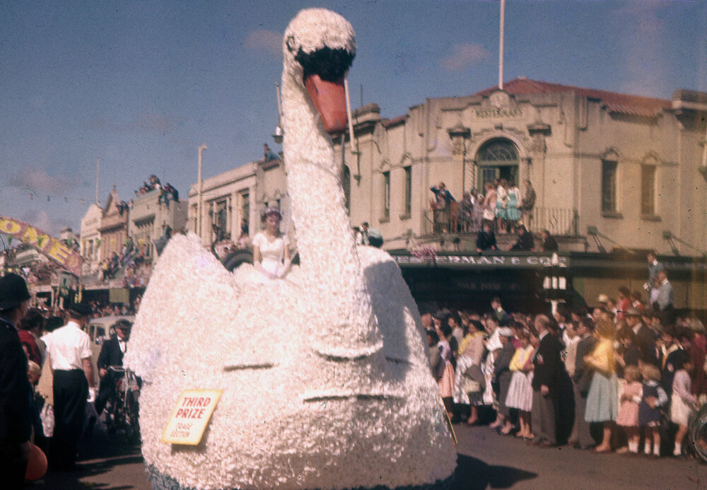 Ross, Dysart and McLean Float 1959