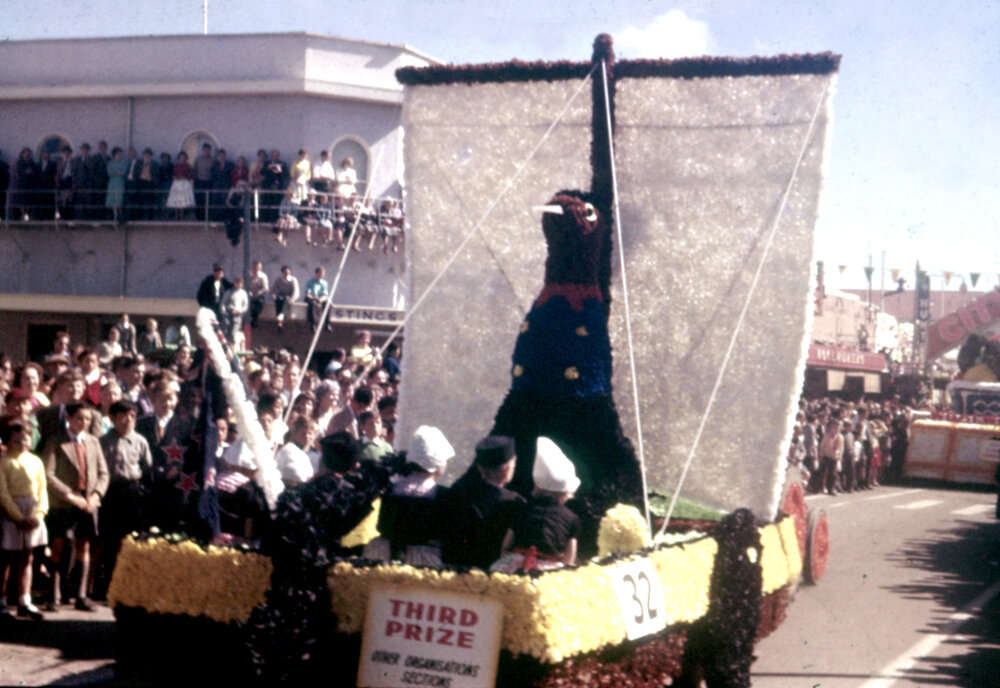 Dutch Kiwi Float - Hastings Blossom Festival Parade 1959