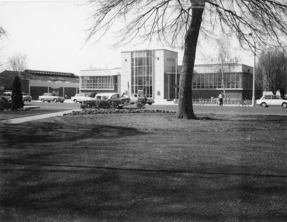 Hastings War Memorial Library, Karamu Road