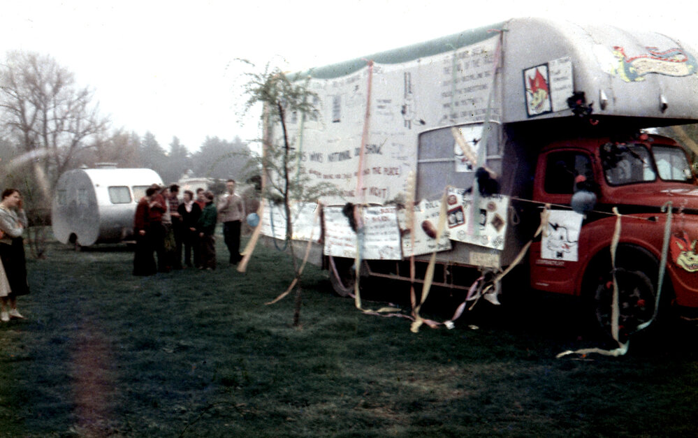 Gordon &amp; Gotch Truck  - Hastings Blossom Festival 1958