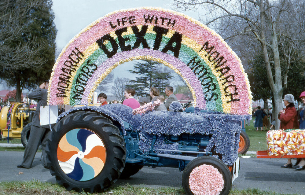 Monarch Motors Float 1958