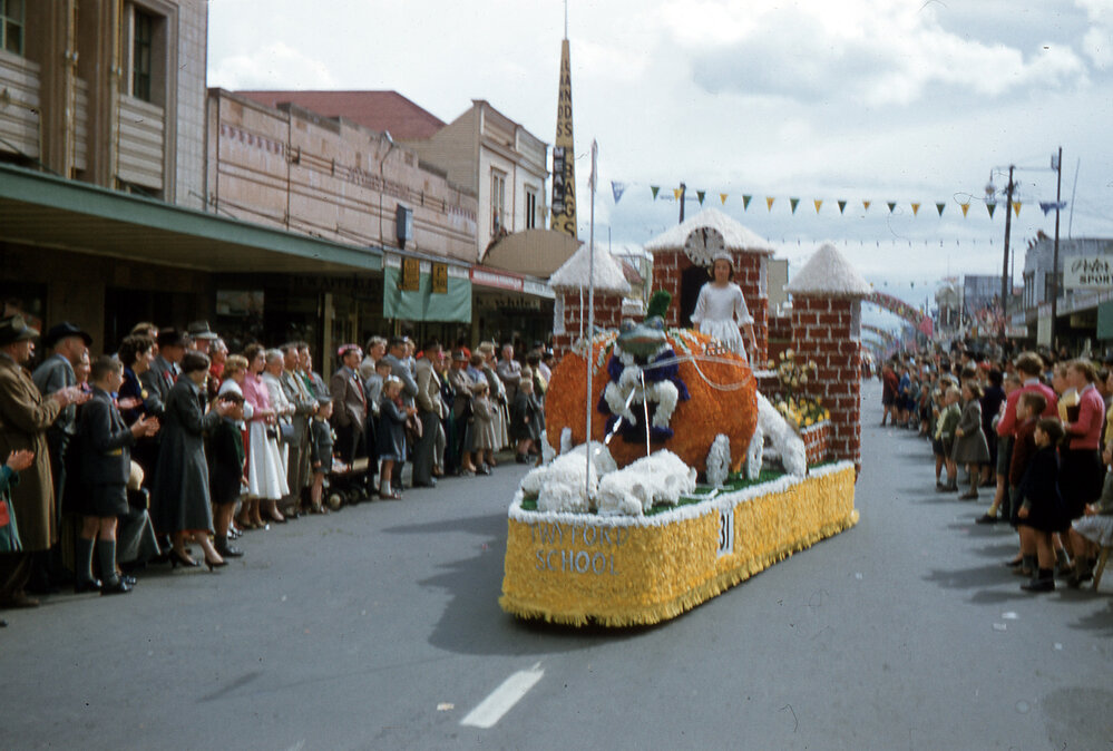 Twyford school Float  1957