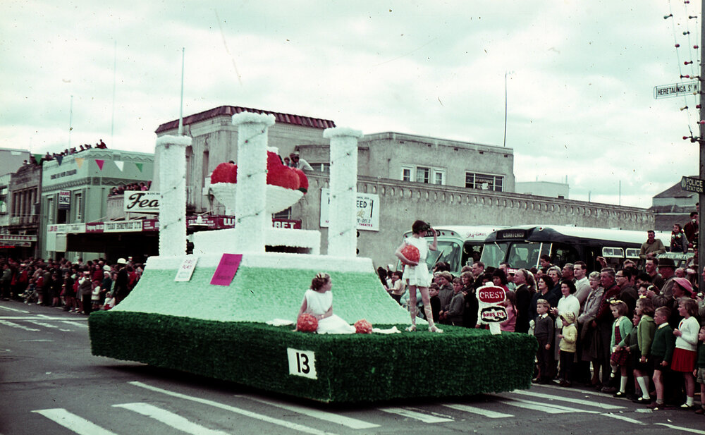 Crest Birds Eye Float - Hastings Blossom Festival 1966