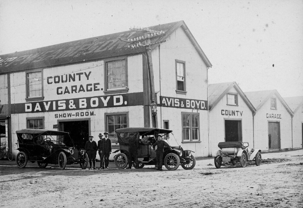 Davis and Boyd County Garage