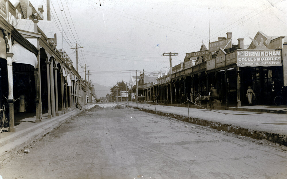 Roadmaking, Heretaunga Street
