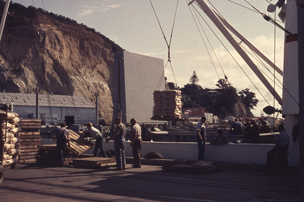 Medemsand at Napier Wharf