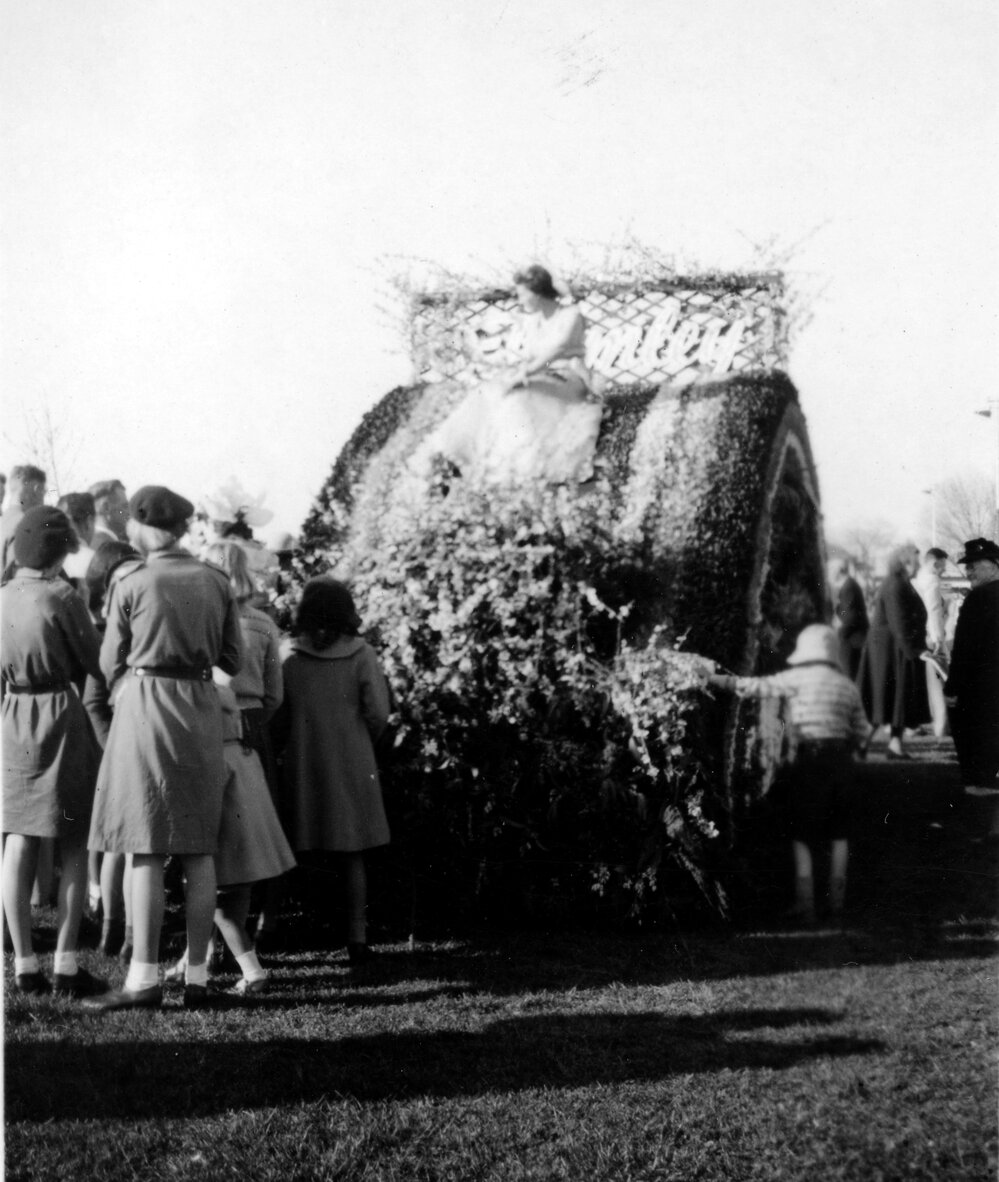 Frimley Growers Float 1951