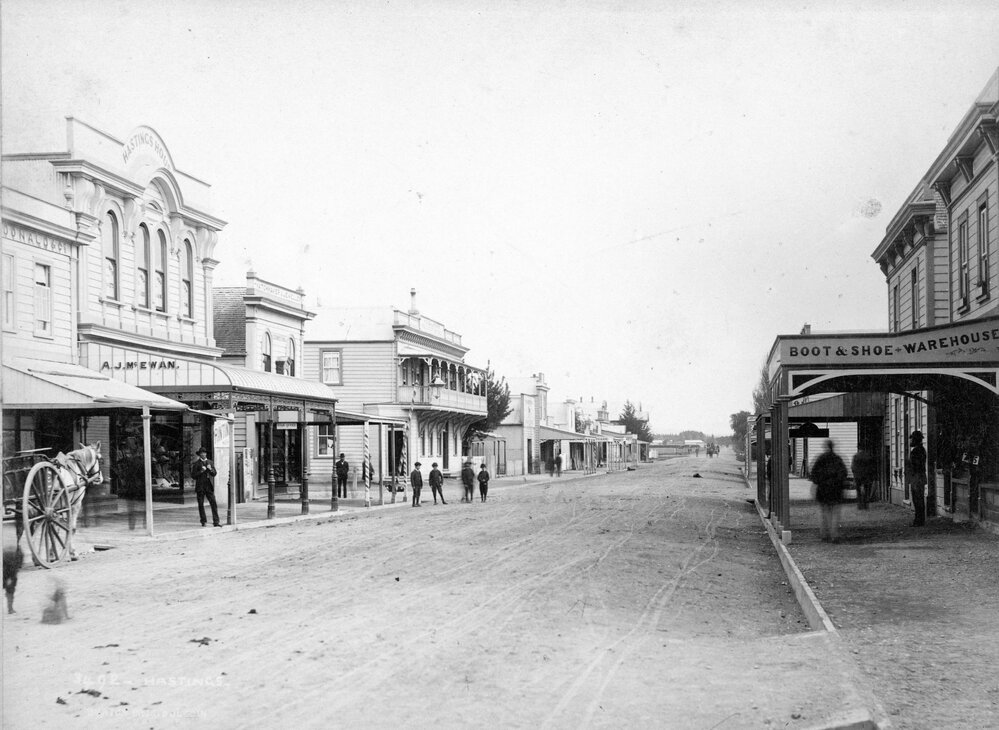 Heretaunga Street Looking West