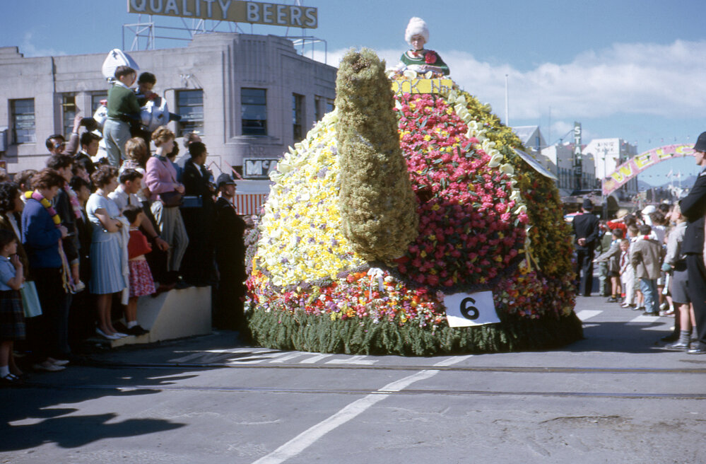Teapot Float 1962