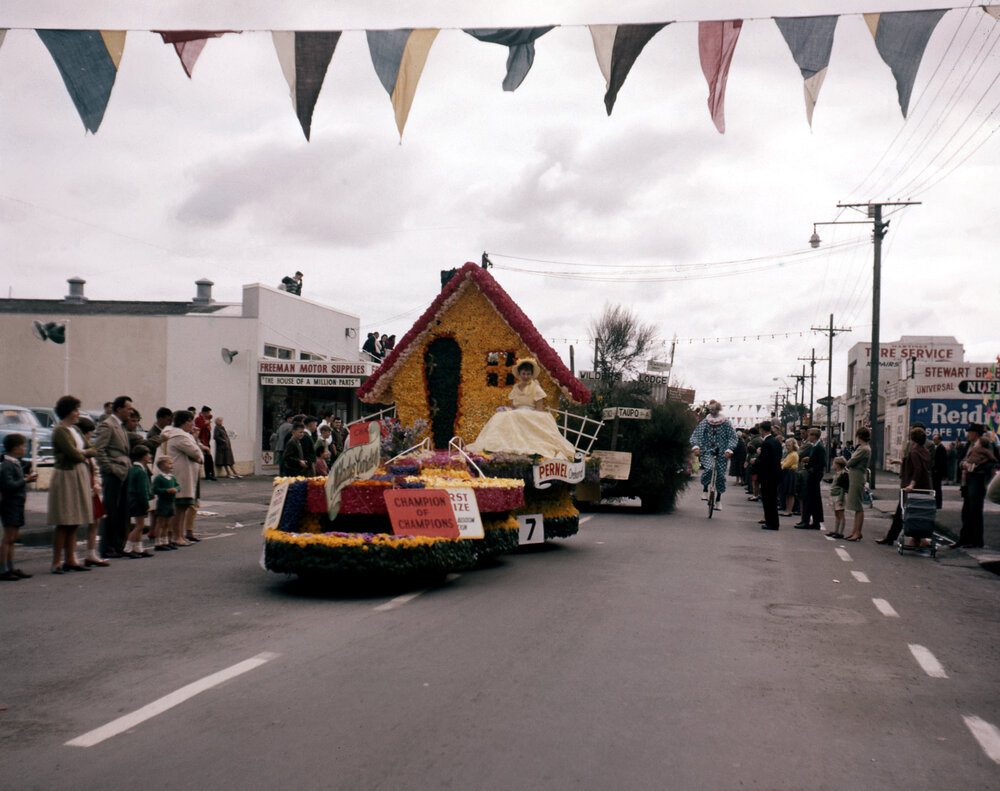 Pernel Orchard Float 1963