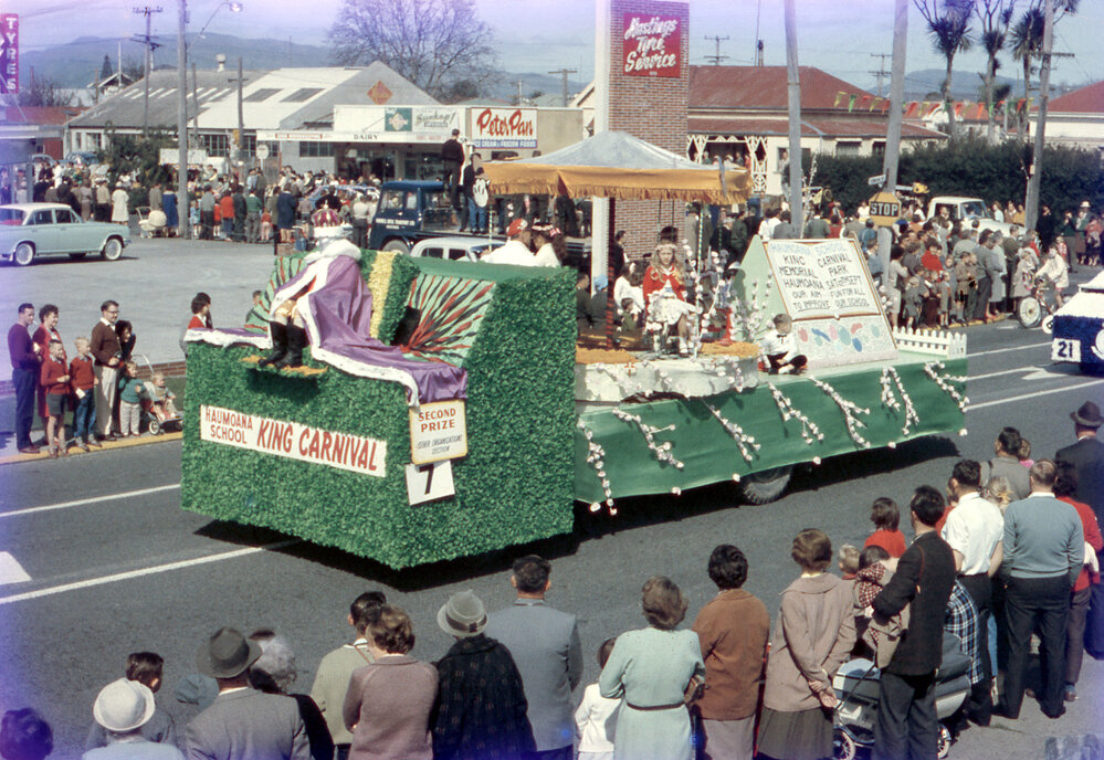 Haumoana School King Carnival Float