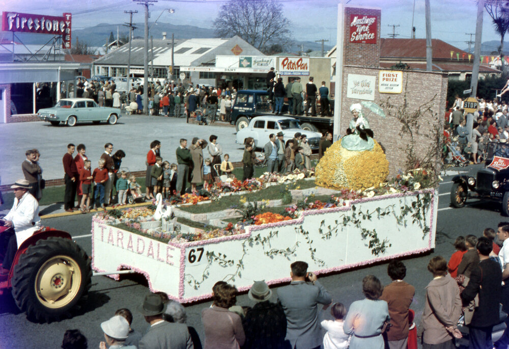 Ye Old Taradale Float 1964