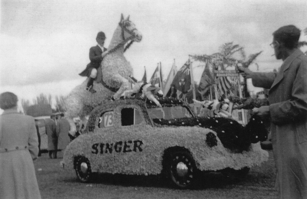 Ross Dysart and McLean Float 1956