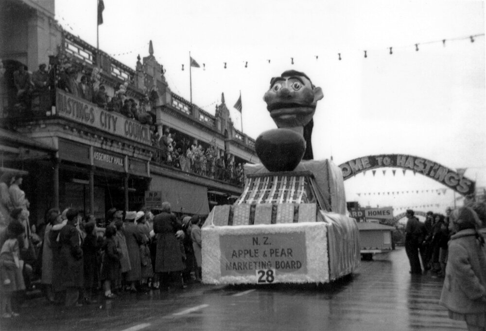 Apple and Pear Board Float 1960