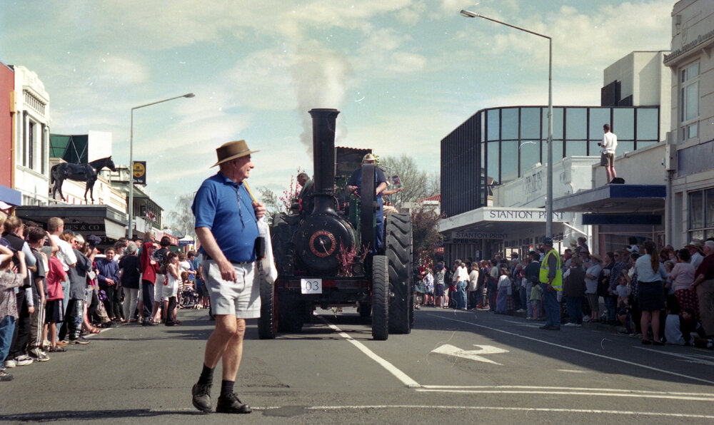 Traction Engine in Parade 1999