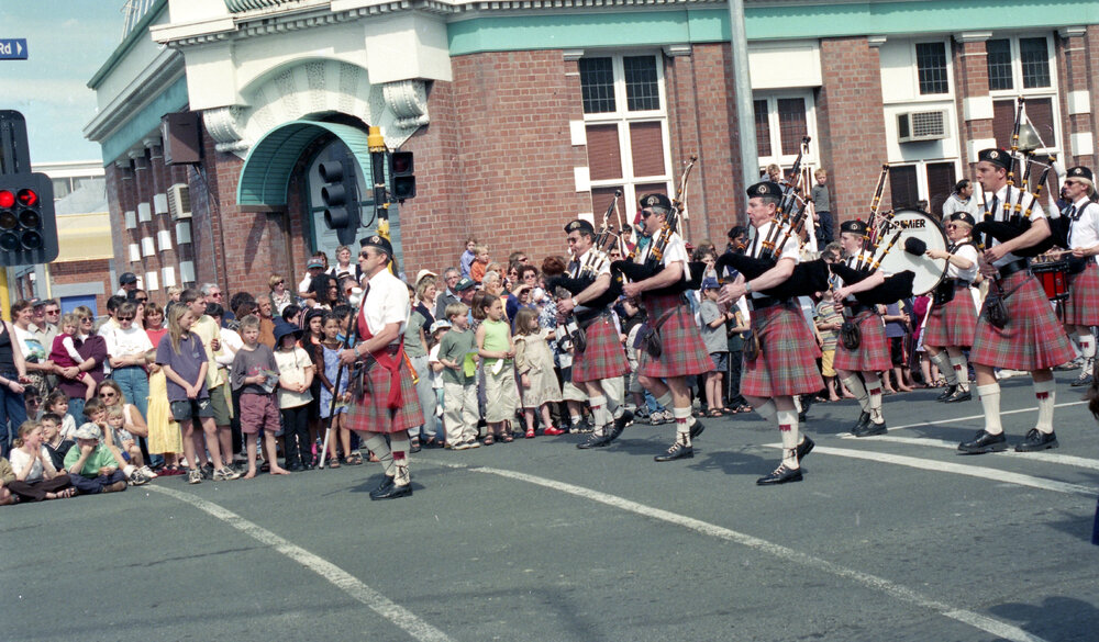 Pipe Band in Blossom Parade 1999