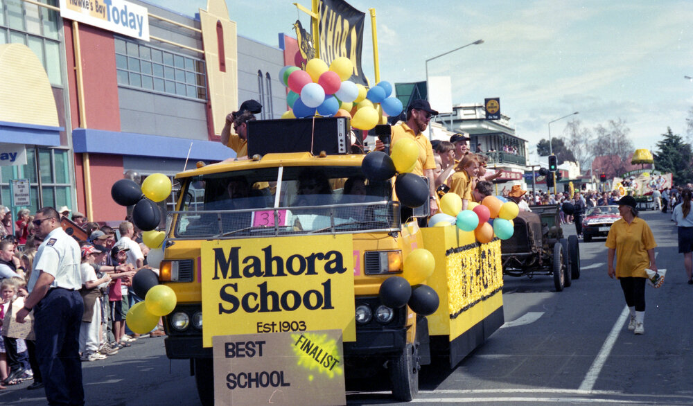 Mahora School Float 1999
