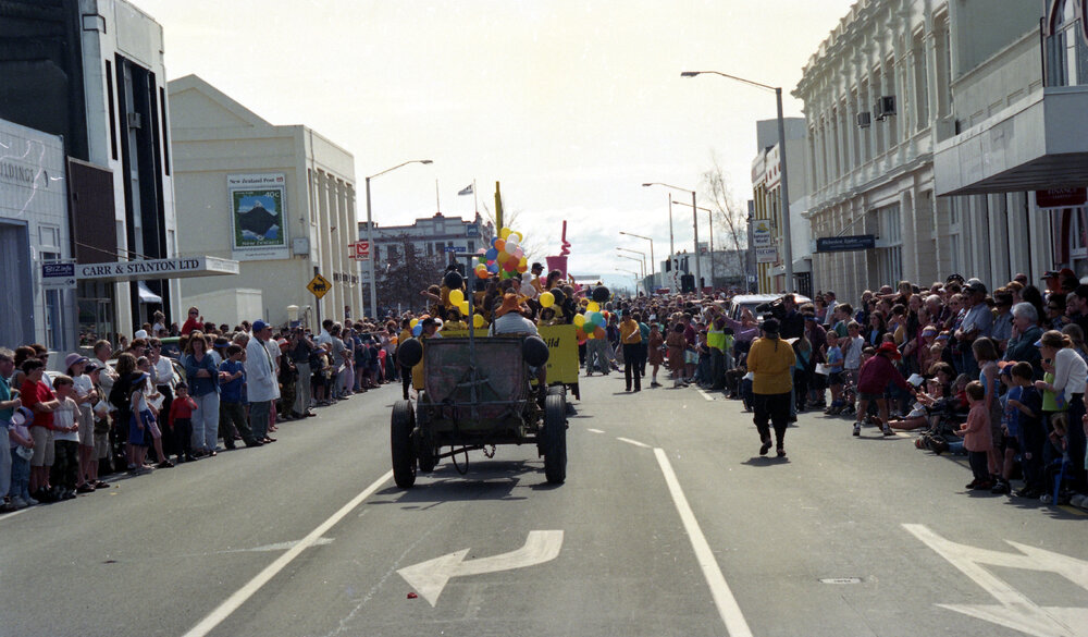 Blossom Parade Queen Street 1999
