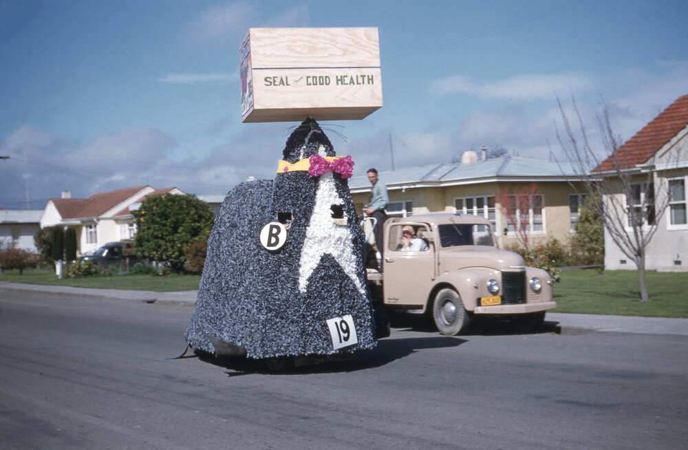 Apple and Pear Board Float 1961