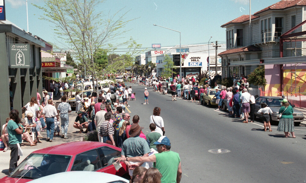 Crowds on Market Street 1994