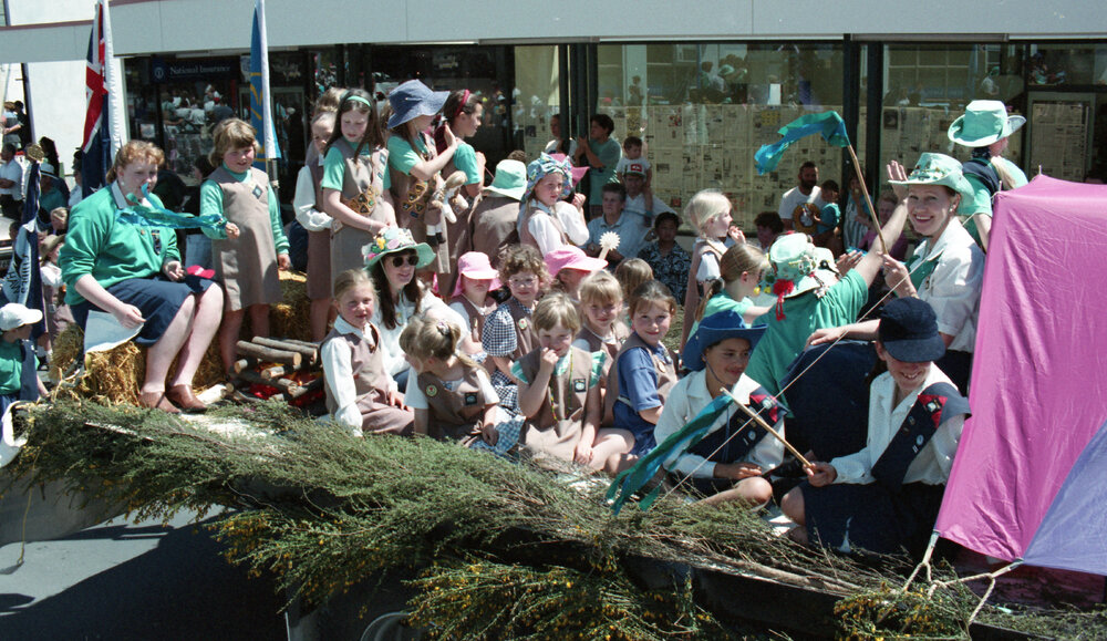 Brownies and Guides in Parade 1994