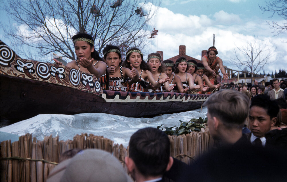 Māori Waka Float 1952