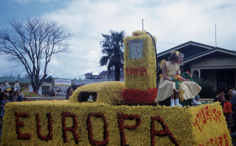Tourist Motors Float 1954