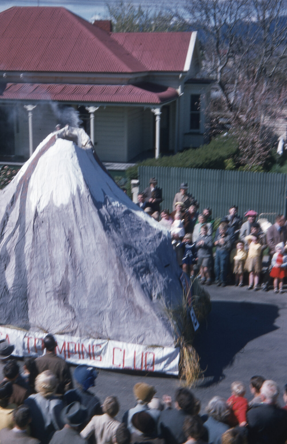 Heretaunga Tramping Club Float 1955