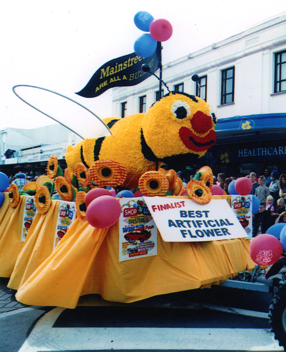 Mainstreets Hastings Bee Float 1998