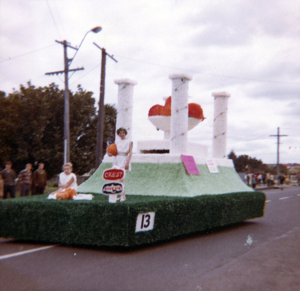 Crest Birds Eye Float 1966
