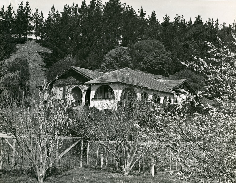 Tiromoana, Shaw Residence