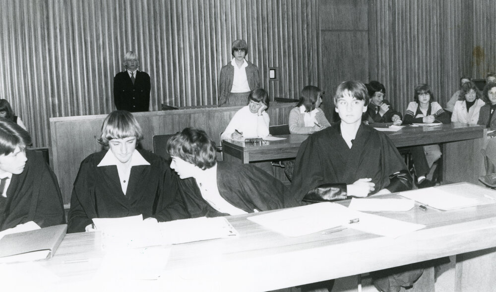 HNHS Students at Mock Trial, 1978
