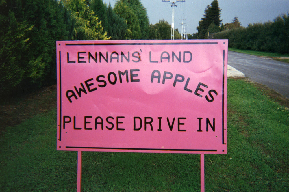 Lennans Land Apples Sign