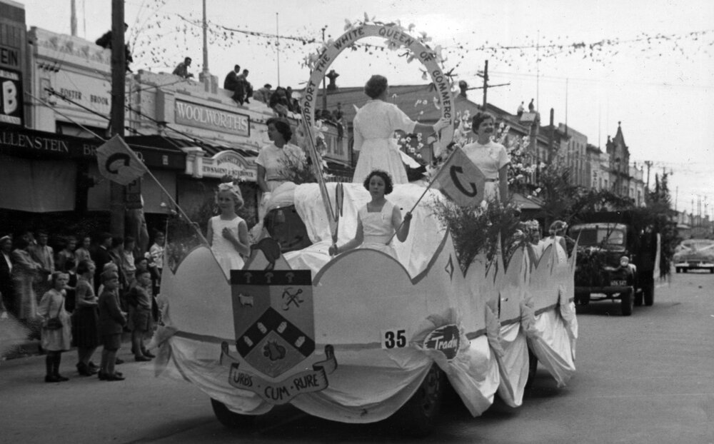 Commerce Carnival Queen Float