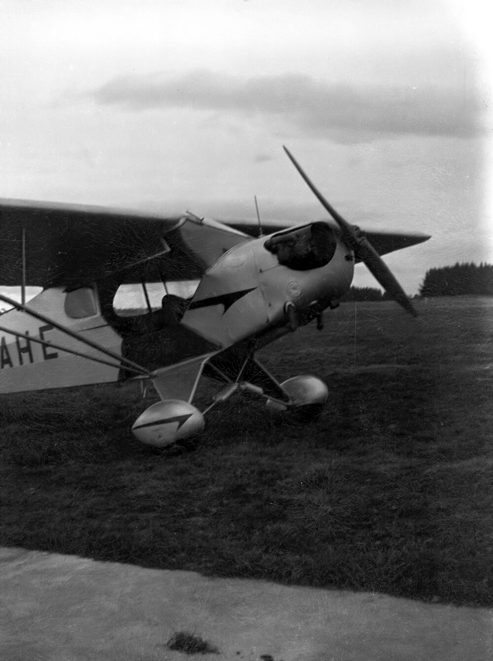 Piper Cub  ZK-AHE
