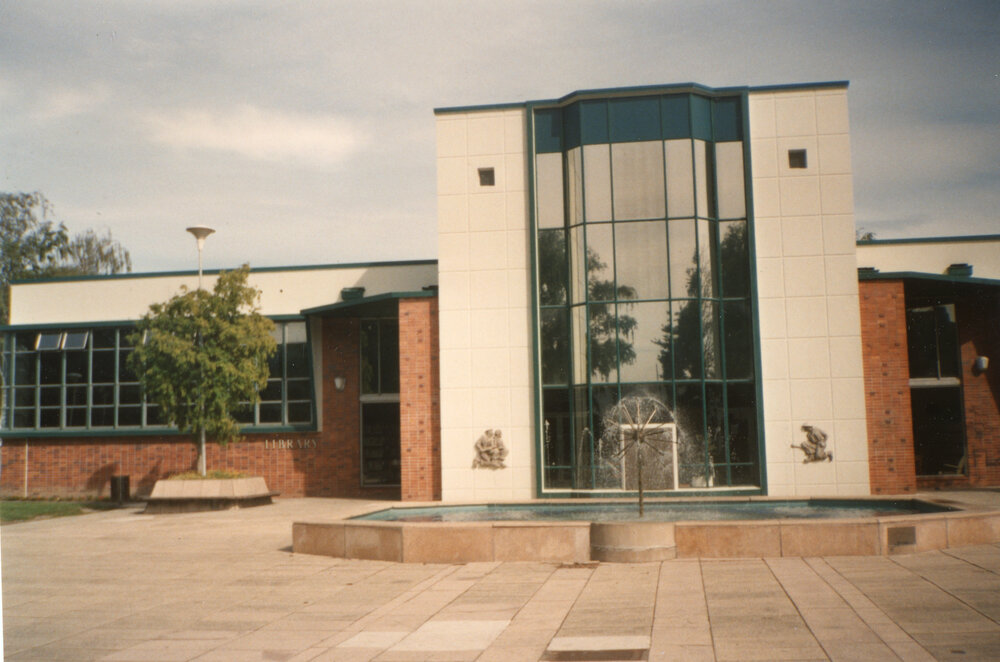 Hastings War Memorial Library, 1991