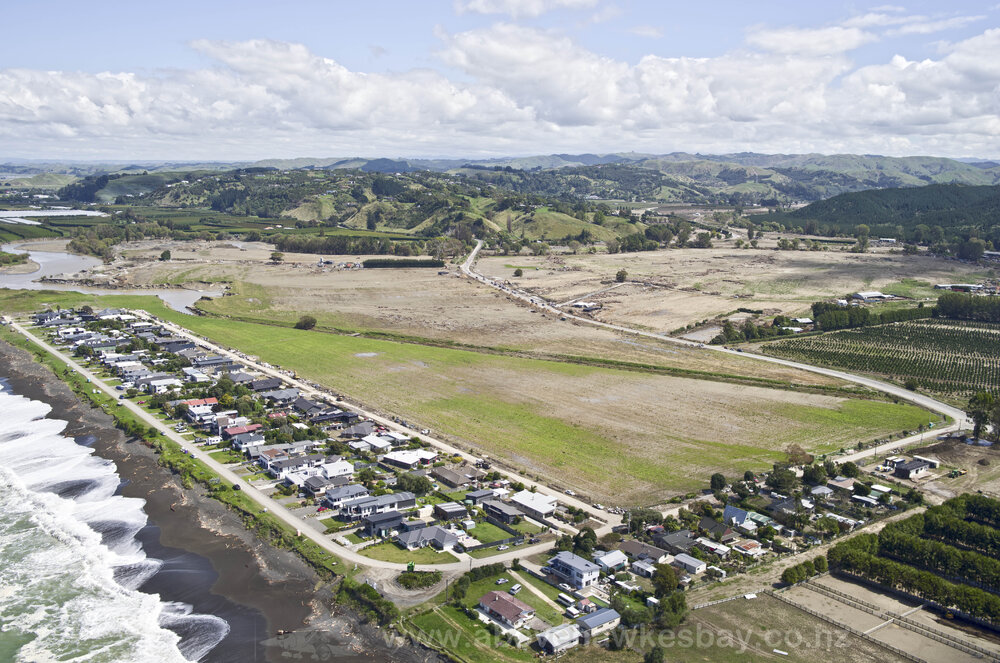 Pohutukawa Drive