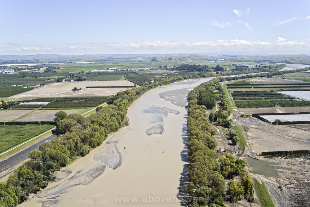 Breaches on the Ngaruroro River