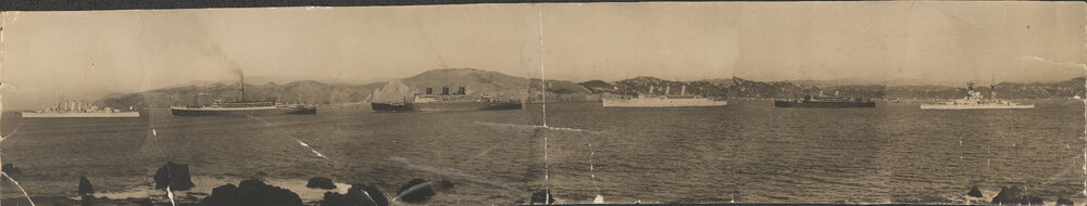 First Echelon in Wellington Harbour 1940