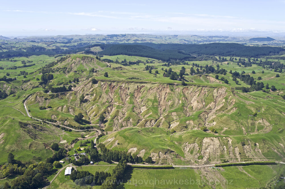 519 Huiarangi Road, Patoka