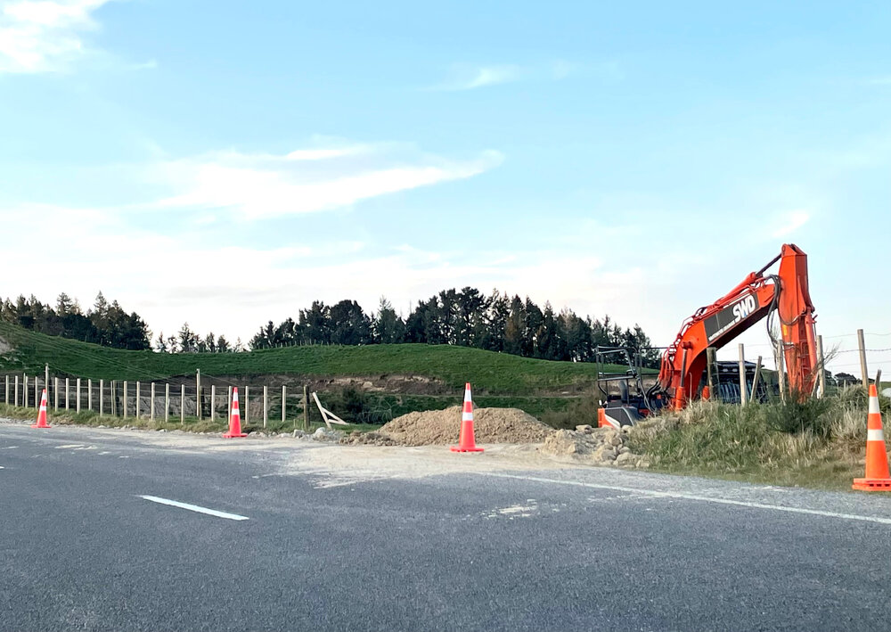 Digger on Puketitiri Road