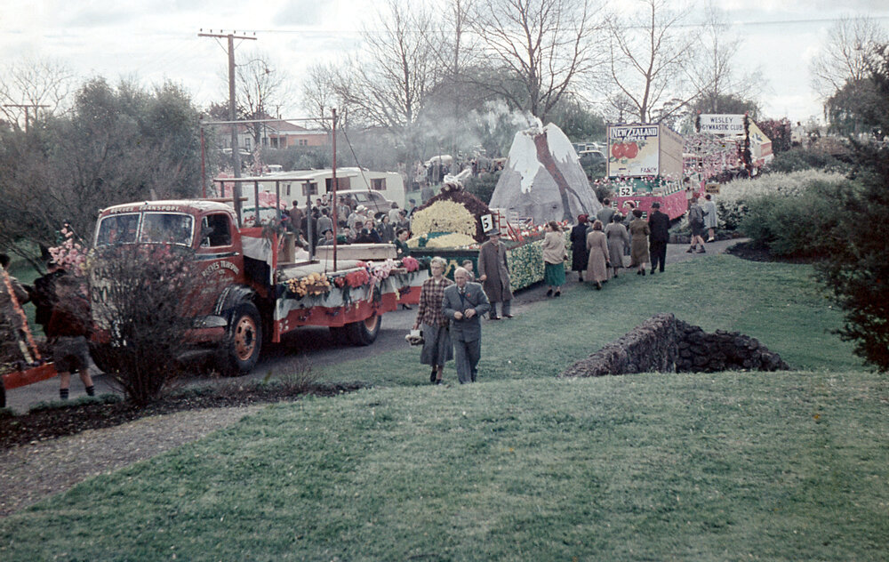 Blossom Floats 1955