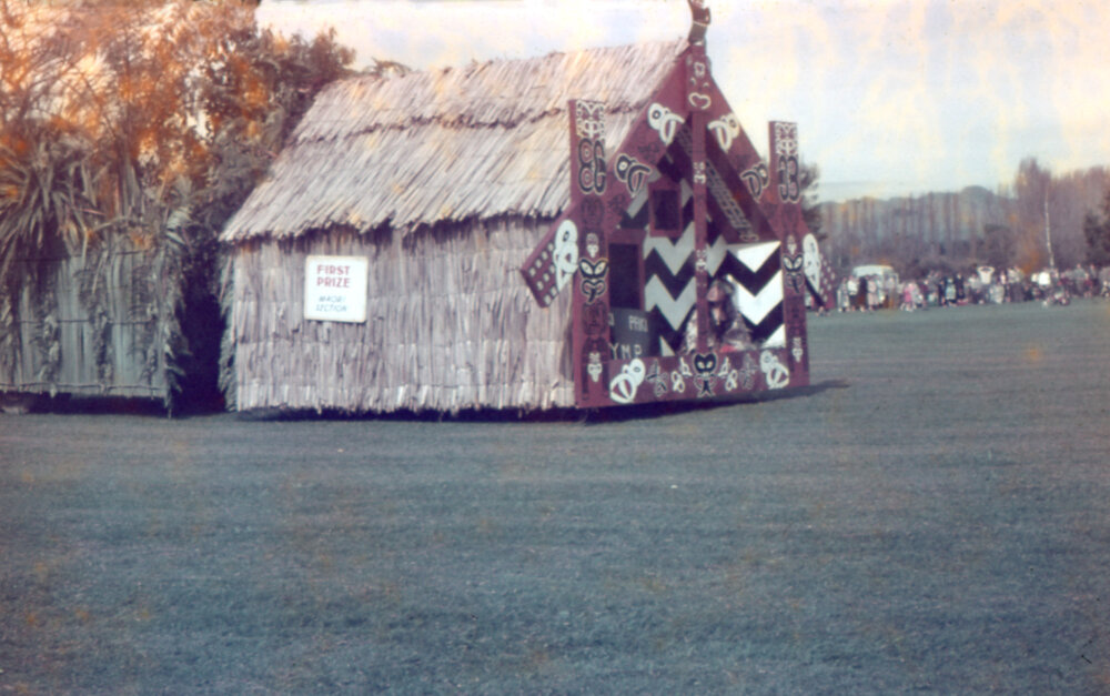 Pakipaki YMP Float 1957