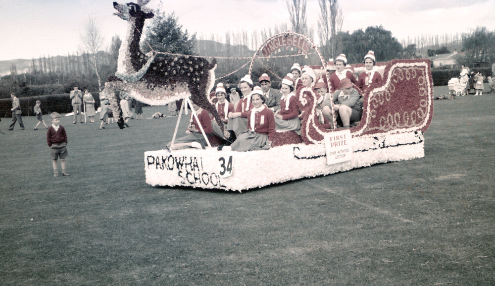 Pakowhai School Float 1956